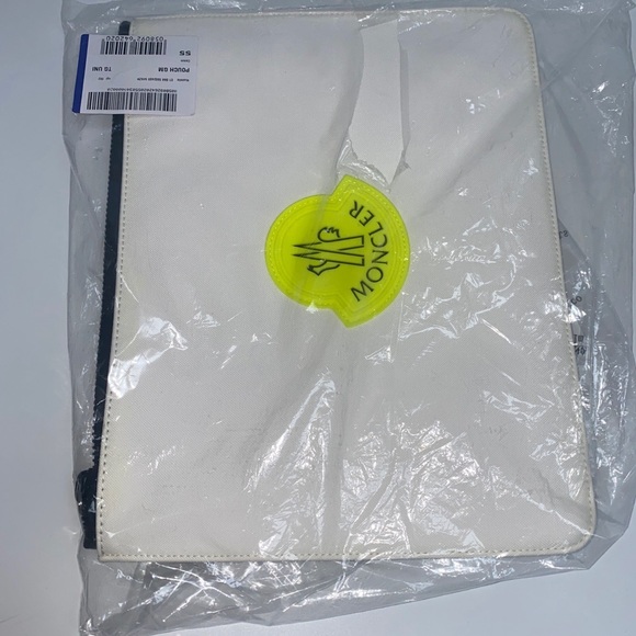 NWT Moncler White Logo GM Pouch Clutch bag - Picture 8 of 8